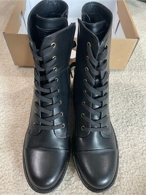 Indigo Road Black Lace-Up Zipper Combat Boots - Sleek Black Size 9.5 Medium NWT